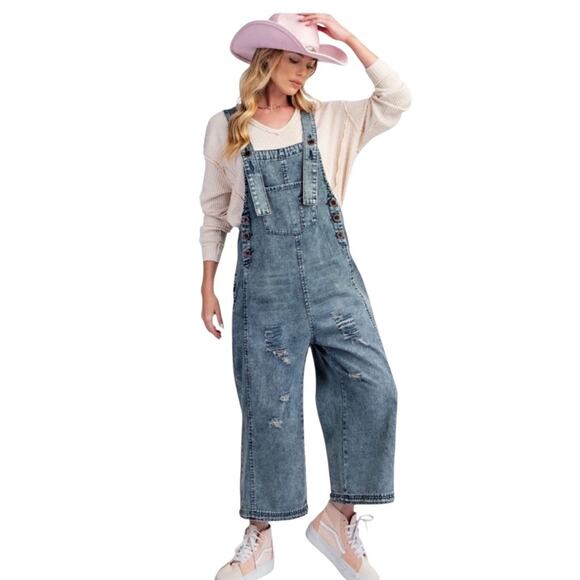Easel Women's Jumpsuit Overalls Distressed Denim NWT - Picture 2 of 16